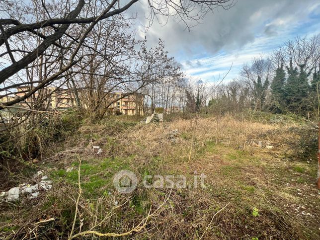 Terreno agricolo in commerciale in Via Vignazzola
