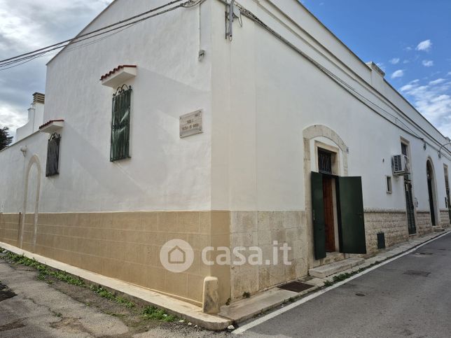 Villa in residenziale in Via Nicola de Giosa 16