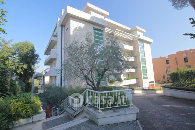 Appartamento in residenziale in Via Cassia 1042