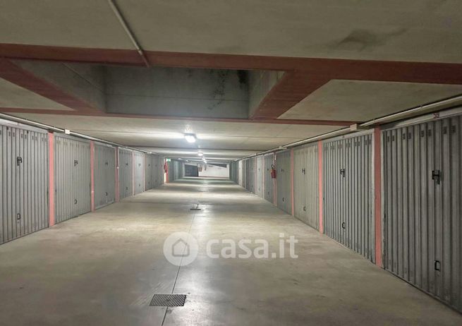 Box/posto auto in residenziale in Via Don Minzoni 21
