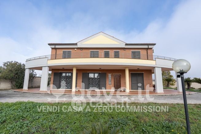 Villa in residenziale in Viale degli Aviatori 3 Km 3,500