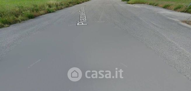 Terreno edificabile in residenziale in Piazzale Giunco