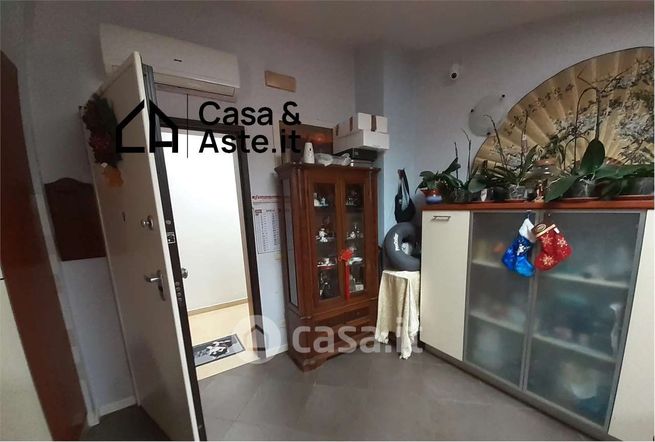 Appartamento in residenziale in Via Pesaro 39