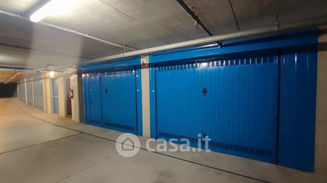 Garage/posto auto in residenziale in Piazza Guido Rossa