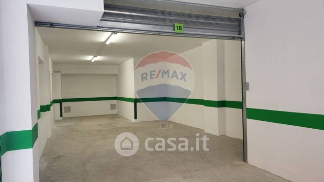 Garage/posto auto in residenziale in Via Angelo Emo 144