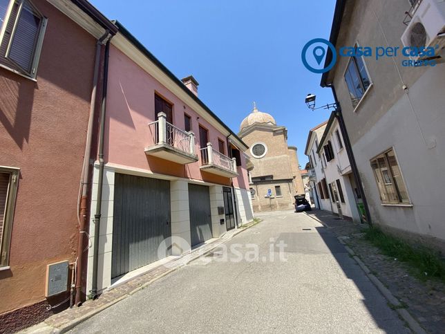 Appartamento in residenziale in Via Bettola