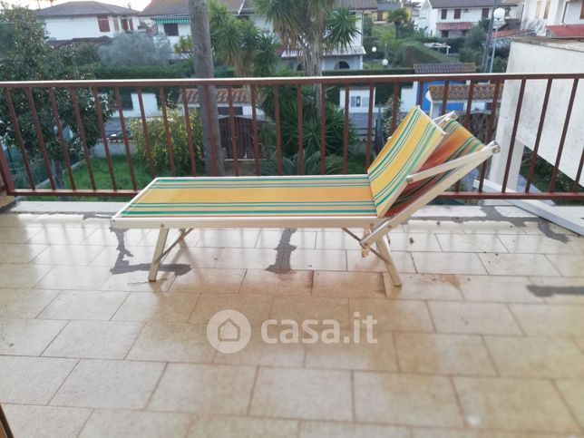 Casa bi/trifamiliare in residenziale in Via Litoranea