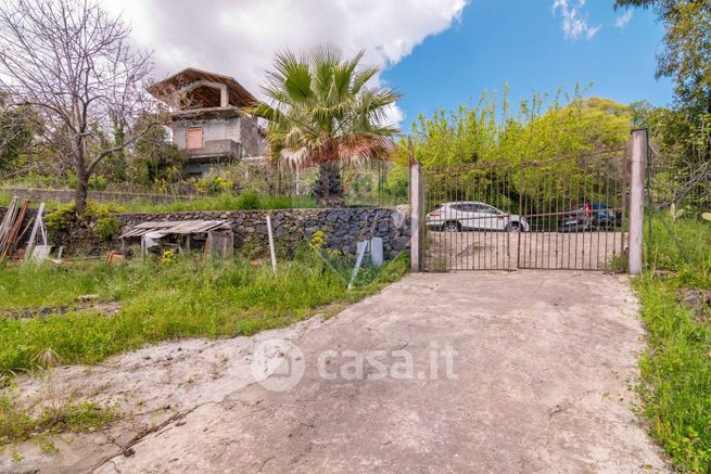 Terreno agricolo in commerciale in Via Parisi