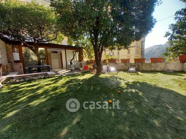 Appartamento in residenziale in Viale Villa Santa Maria