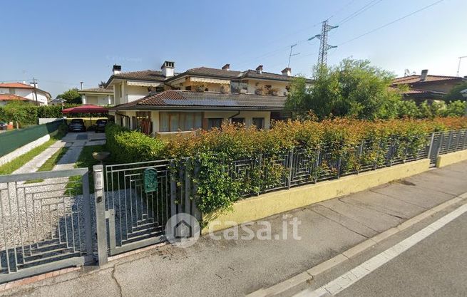 Casa bi/trifamiliare in residenziale in Via Veronese 6