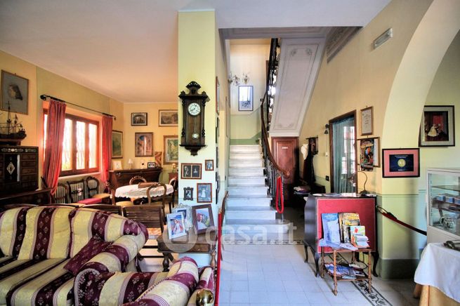 Villa in residenziale in Via Giacomo Puccini