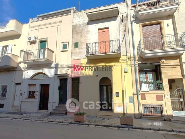 Casa indipendente in residenziale in Via Cesare Battisti 115