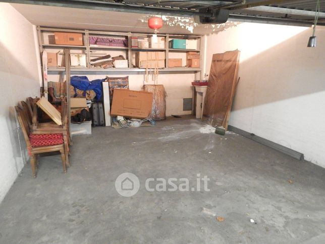 Box/posto auto in residenziale in Via Timavo