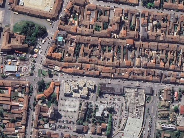 Box/posto auto in residenziale in Via Foro Boario