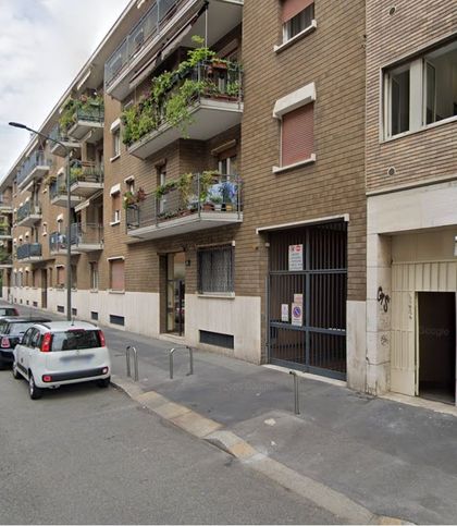 Box/posto auto in residenziale in Via Cesare Beruto 6