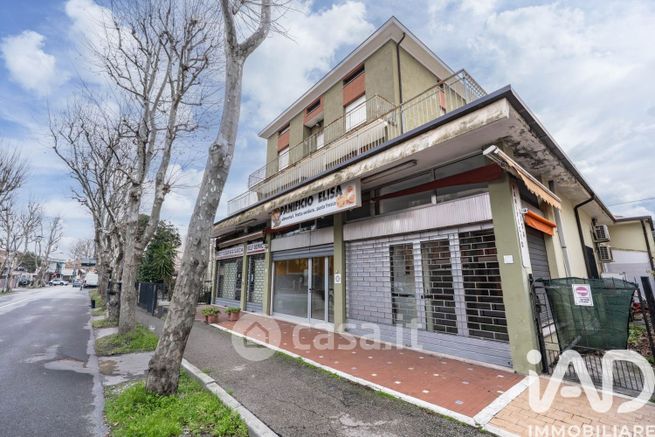 Ufficio in commerciale in Viale Rimembranze