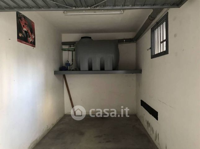 Box/posto auto in residenziale in Via Alcide De Gasperi 12