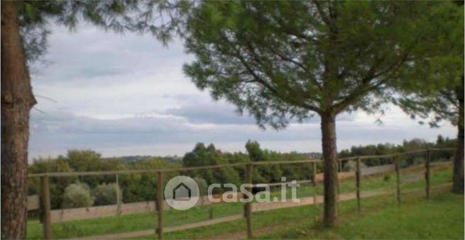 Terreno agricolo in commerciale in Strada del Giardino