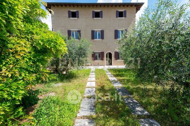 Casa indipendente in residenziale in Via San Fermo 4