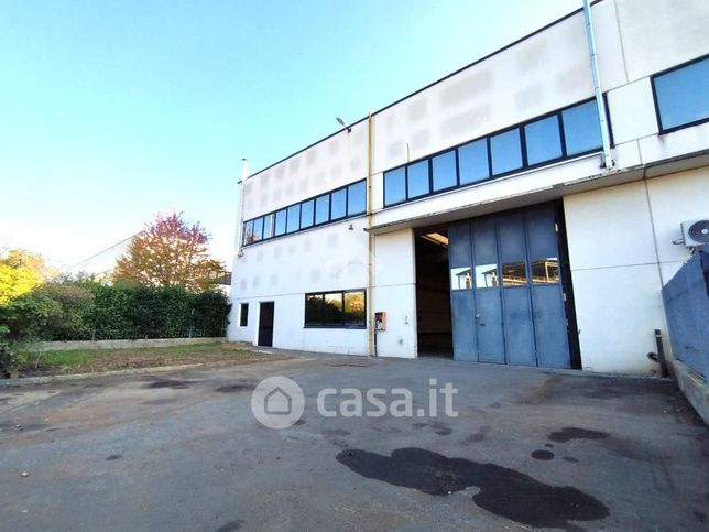 Capannone in commerciale in Strada Antica di None 16