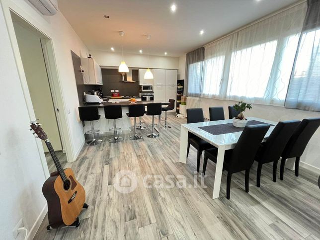 Appartamento in residenziale in Via Frate Elia 16