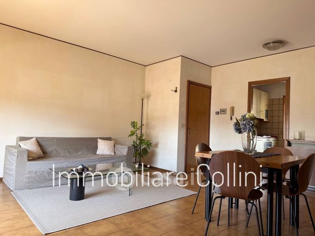 Appartamento in residenziale in Via Canova 10