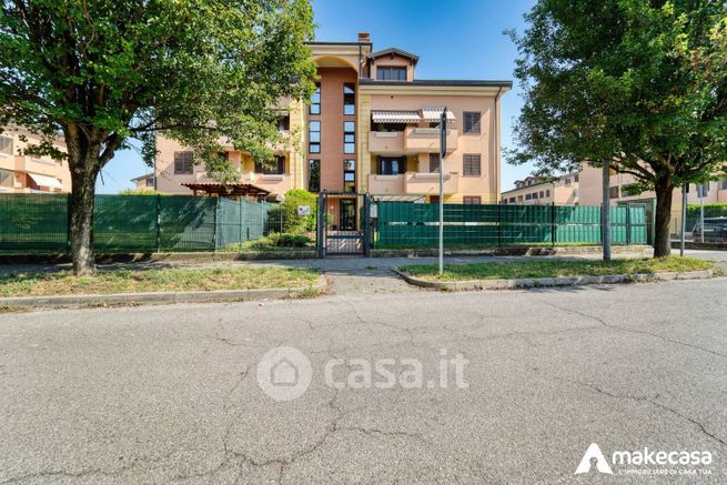 Appartamento in residenziale in Via Roncolo 5