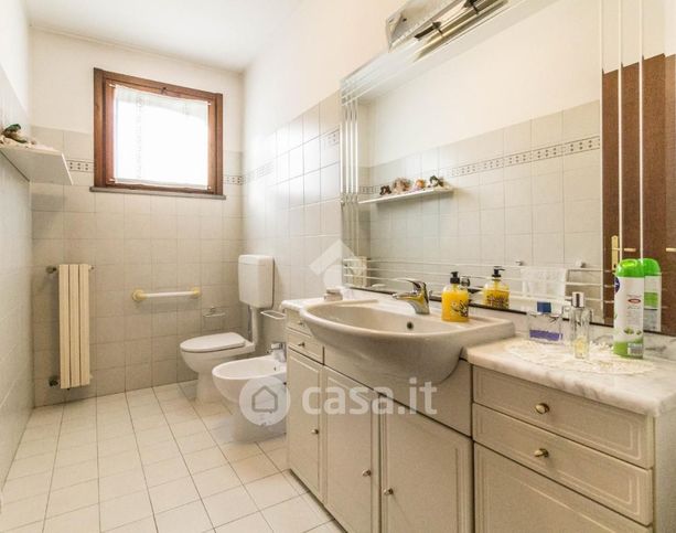 Appartamento in residenziale in Via Luciano Manara 1