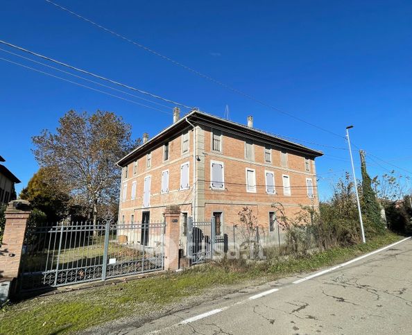 Rustico/casale in residenziale in Via Castagnolo 151