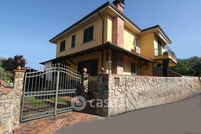 Villa in residenziale in