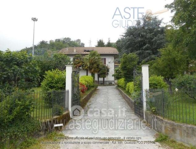 Terreno agricolo in commerciale in Via San Luigi 86