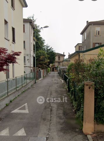 Appartamento in residenziale in Via Oslavia