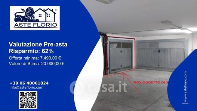 Box/posto auto in residenziale in Via del Castello