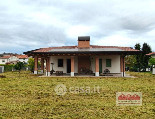 Casa indipendente in residenziale in Strada di Bertesina