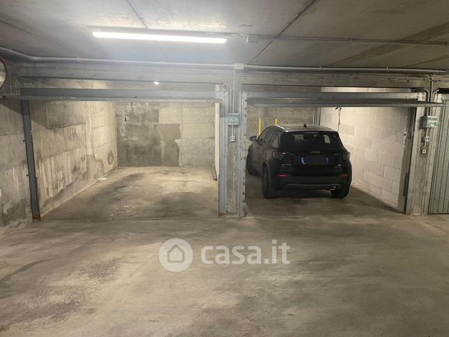 Box/posto auto in residenziale in Via Gioacchino Rossini