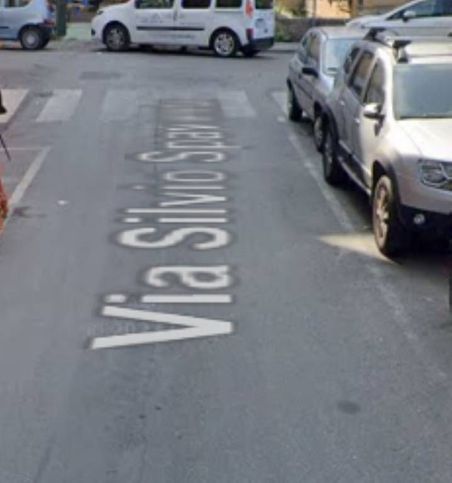 Box/posto auto in residenziale in Via Silvio Spaventa 7
