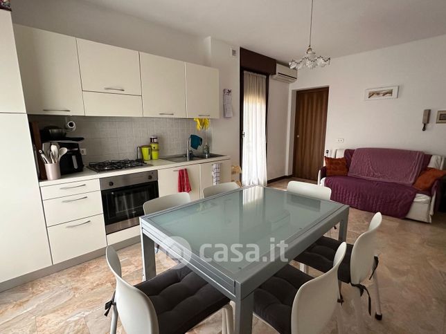 Appartamento in residenziale in Viale L. Spellanzon