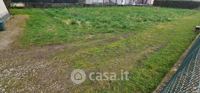 Terreno edificabile in residenziale in Via Alessandro Manzoni 158