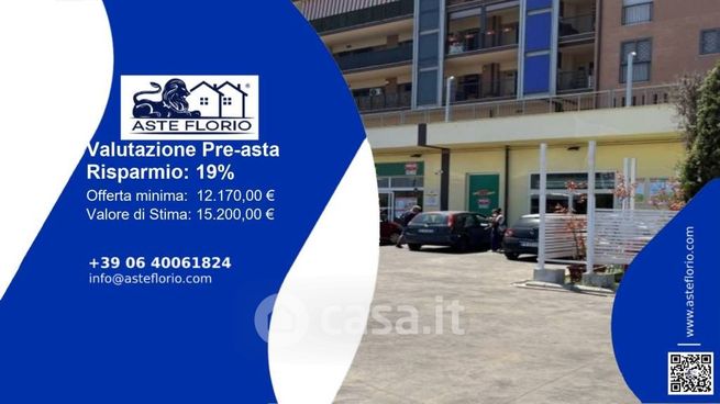 Box/posto auto in residenziale in Via Altagnana 7