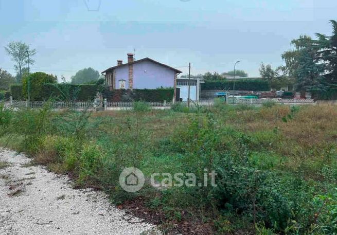 Terreno edificabile in residenziale in Strada Caleone