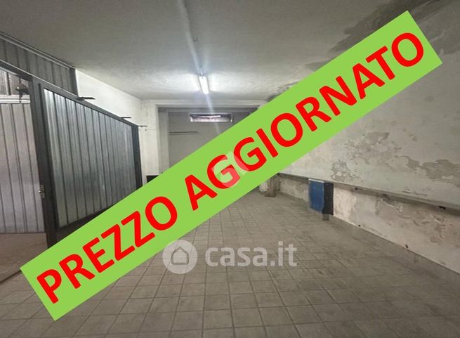 Garage/posto auto in residenziale in Via dei Bruzi