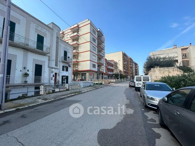 Box/posto auto in residenziale in Via Guglielmo Oberdan