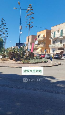 Villa in residenziale in Viale Viareggio