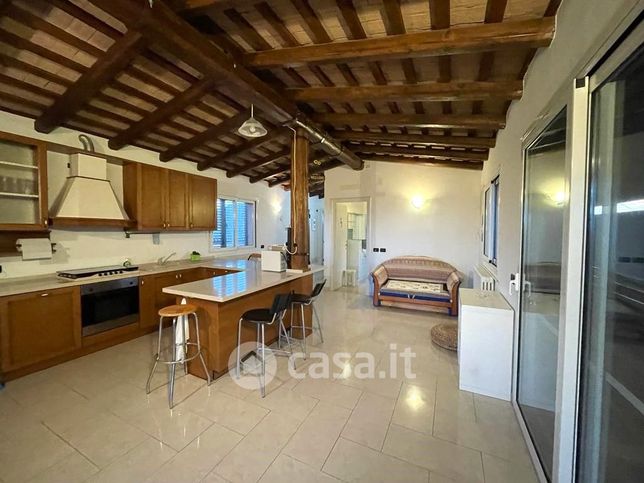 Appartamento in residenziale in Via Ficocle