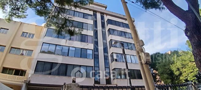 Ufficio in commerciale in Via Ugo La Malfa 62