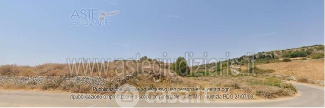 Terreno agricolo in commerciale in 