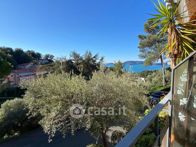Appartamento in residenziale in Via Santa Teresa 8