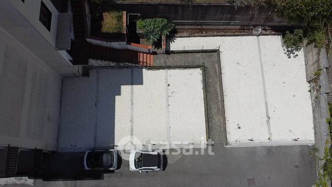 Box/posto auto in residenziale in Via Litteri 250