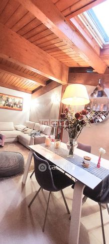 Attico/mansarda in residenziale in Via Scido