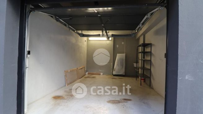 Box/posto auto in residenziale in Via Palermo 84
